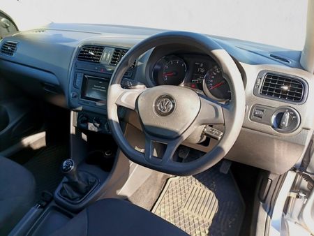 2015-Volkswagen-Polo-GP-12-TSI-Trendline-66kW_13