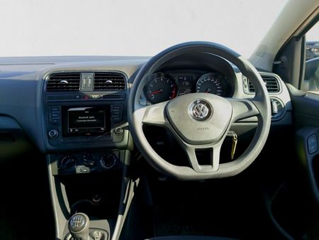 2015-Volkswagen-Polo-GP-12-TSI-Trendline-66kW_16