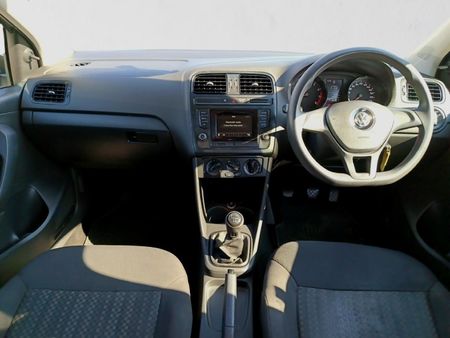 2015-Volkswagen-Polo-GP-12-TSI-Trendline-66kW_17