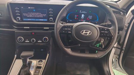 2025-Hyundai-Alcazar-15D-Executive-Auto_9