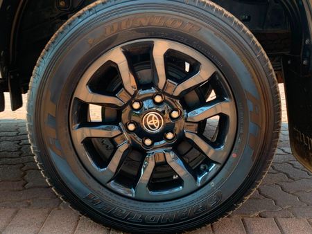 2023-Toyota-Hilux-28-GD-6-Raised-Body-Legend-RS-Auto-Double-Cab_15