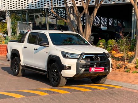2023-Toyota-Hilux-28-GD-6-Raised-Body-Legend-RS-Auto-Double-Cab_1