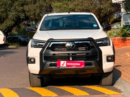 2023-Toyota-Hilux-28-GD-6-Raised-Body-Legend-RS-Auto-Double-Cab_2
