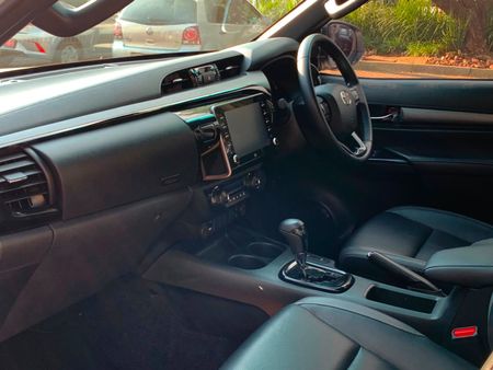 2023-Toyota-Hilux-28-GD-6-Raised-Body-Legend-RS-Auto-Double-Cab_8