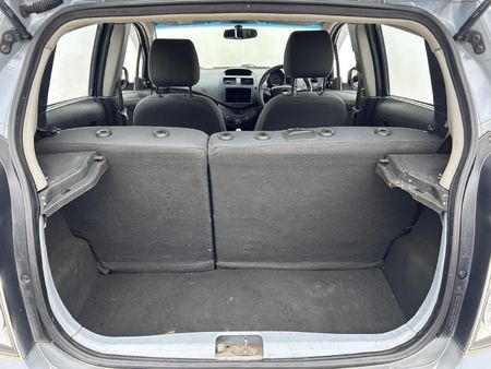 2012-Chevrolet-Spark-12-L_12