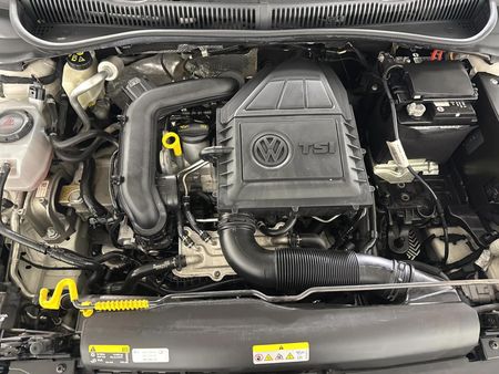 2022-Volkswagen-Polo-10-TSI-Life_12