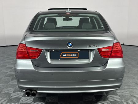 2010-BMW-3-Series-323i-Innovation-Auto_19