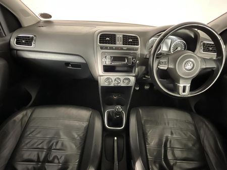2013-Volkswagen-Polo-16-TDI-Comfortline-5-dr_1