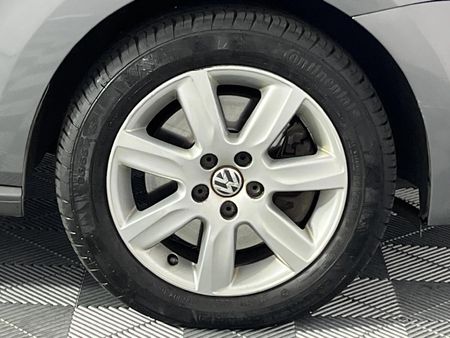 2013-Volkswagen-Polo-16-TDI-Comfortline-5-dr_5