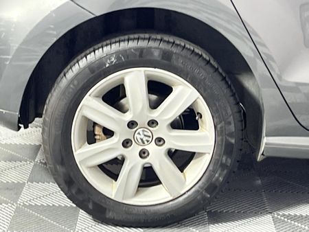 2013-Volkswagen-Polo-16-TDI-Comfortline-5-dr_7