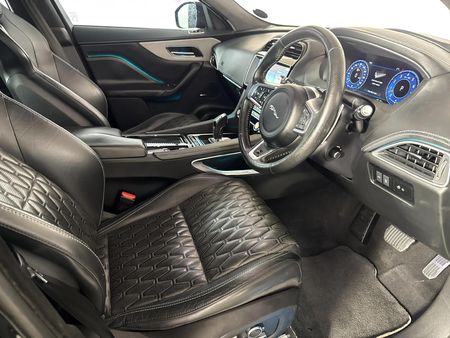 2019-Jaguar-F-Pace-50-V8-SVR_9