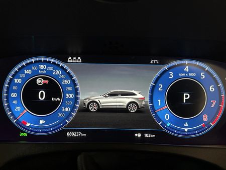 2019-Jaguar-F-Pace-50-V8-SVR_2