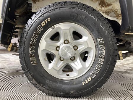 2022-Toyota-Land-Cruiser-78-42-D-Station-Wagon_6