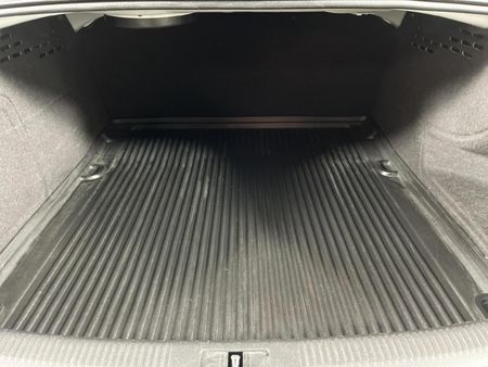 2013-Audi-A4-18-T-SE_13