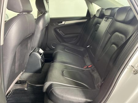 2013-Audi-A4-18-T-SE_3