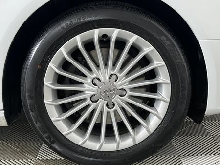 2013-Audi-A4-18-T-SE_5