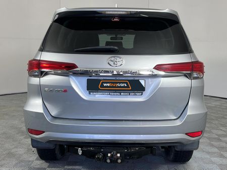 2019-Toyota-Fortuner-24-GD-6-Raised-Body-Auto_17