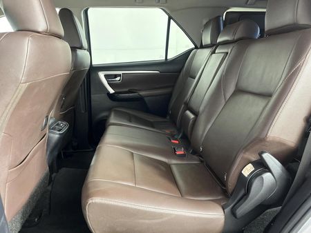 2019-Toyota-Fortuner-24-GD-6-Raised-Body-Auto_3