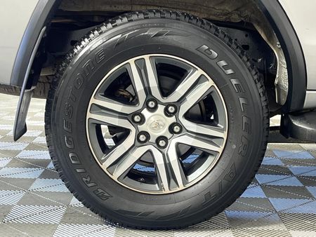 2019-Toyota-Fortuner-24-GD-6-Raised-Body-Auto_6