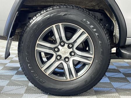 2019-Toyota-Fortuner-24-GD-6-Raised-Body-Auto_7