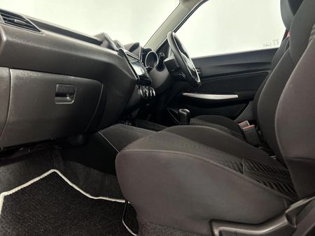 2023-Suzuki-Swift-12-GL-Auto_8