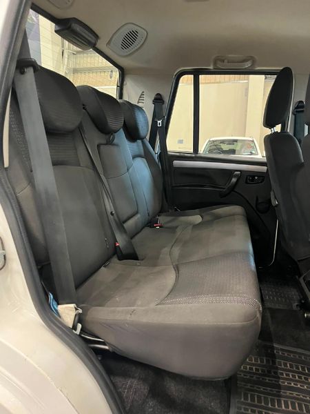 2024-Mahindra-Pik-Up-22-mHawk-S6-4x4-Double-Cab_11