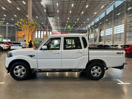 2024-Mahindra-Pik-Up-22-mHawk-S6-4x4-Double-Cab_5
