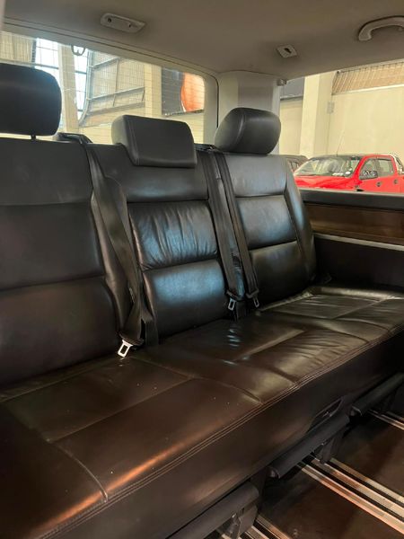 2013-Volkswagen-Caravelle-T5-20-BiTDI-Auto_11