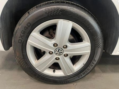 2013-Volkswagen-Caravelle-T5-20-BiTDI-Auto_8