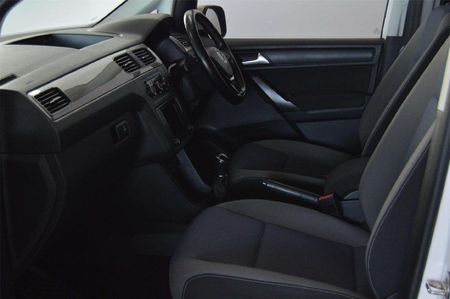 2020-Volkswagen-Caddy-10-TSI-Trendline_7