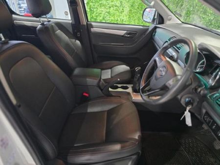 2024-JAC-T6-28-TDI-E2-Double-Cab_12