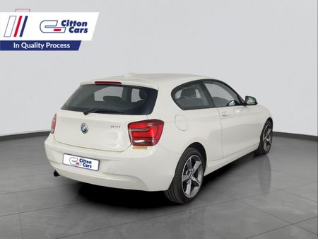 2015-BMW-1-Series-118i-3-dr-Auto_4