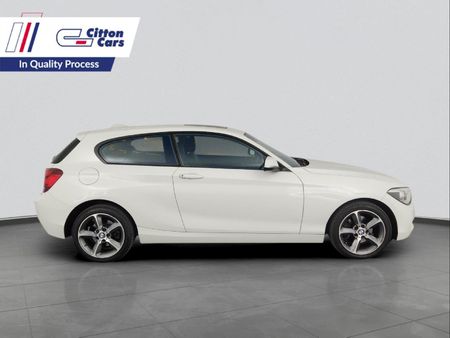 2015-BMW-1-Series-118i-3-dr-Auto_5