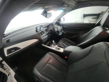 2015-BMW-1-Series-118i-3-dr-Auto_7