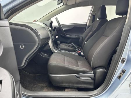 2018-Toyota-Corolla-Quest-16-Auto_6