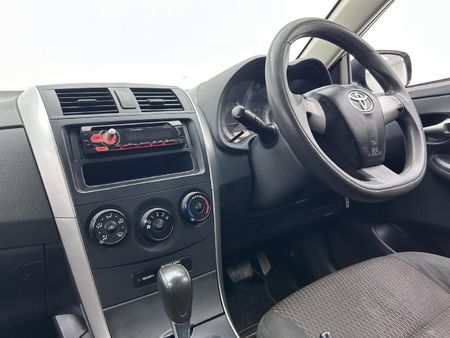 2018-Toyota-Corolla-Quest-16-Auto_7