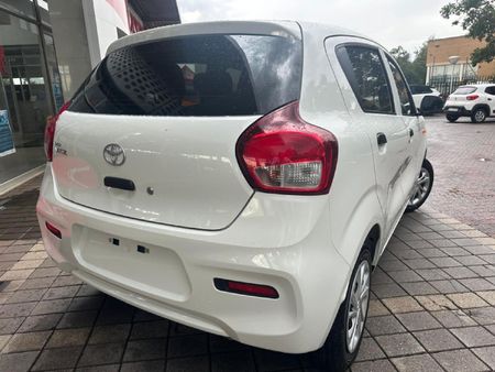 2026-Toyota-Vitz-10_8
