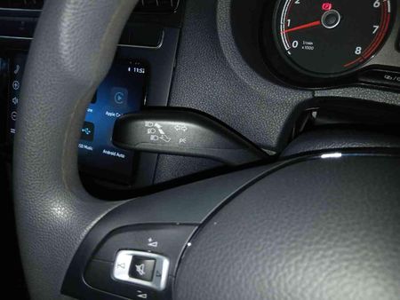 2026-Volkswagen-Polo-Vivo-16-Life_10