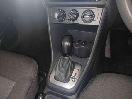 2026-Volkswagen-Polo-Vivo-16-Life_14