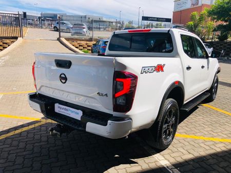 2021-Nissan-Navara-25-DDTi-PRO-4X-4X4-Auto-Double-Cab_6
