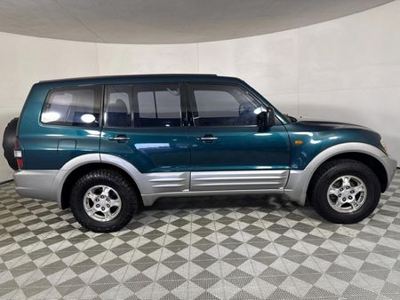 2001-Mitsubishi-Pajero-3500i-Auto-5-dr_13