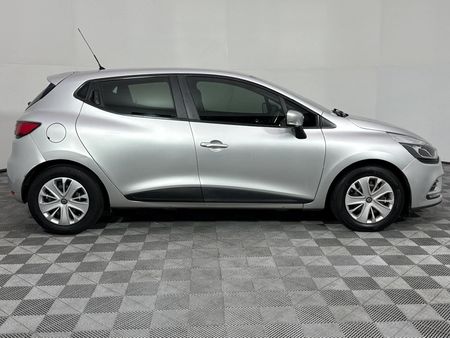 2019-Renault-Clio-IV-900T-Authentique-5-dr-66kW_14