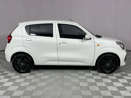 2025-Toyota-Vitz-10-XR_14