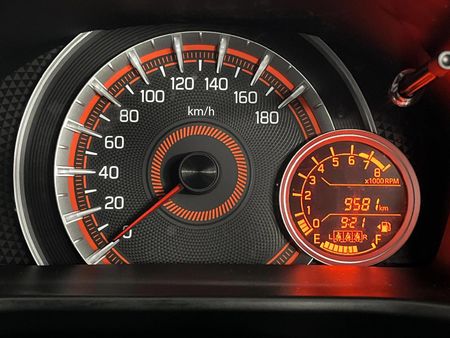 2025-Toyota-Vitz-10-XR_2