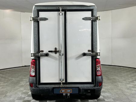 2019-Nissan-NP200-16_9