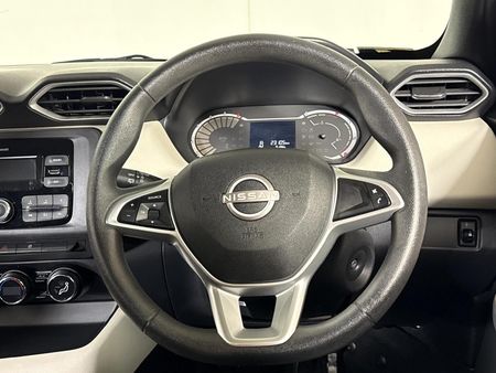 2024-Nissan-Magnite-10-Visia_12