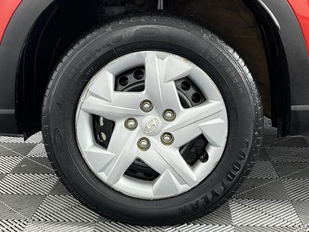 2022-Hyundai-Venue-10-TGDI-Fluid_3