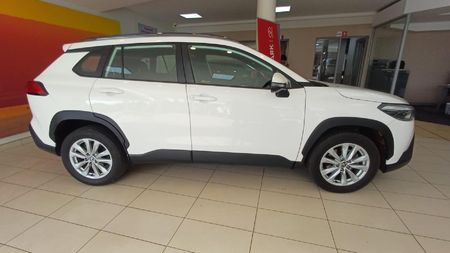 2024-Toyota-Corolla-Cross-18-XS_3
