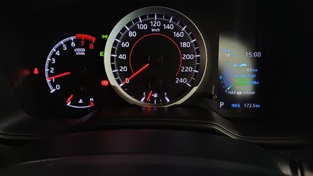 2024-Toyota-Corolla-Cross-18-XS_6