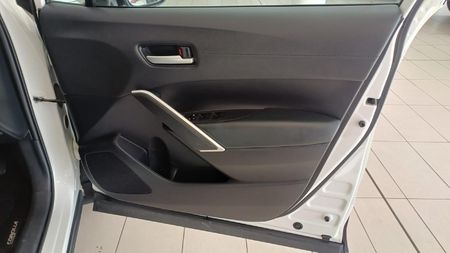 2024-Toyota-Corolla-Cross-18-XS_8